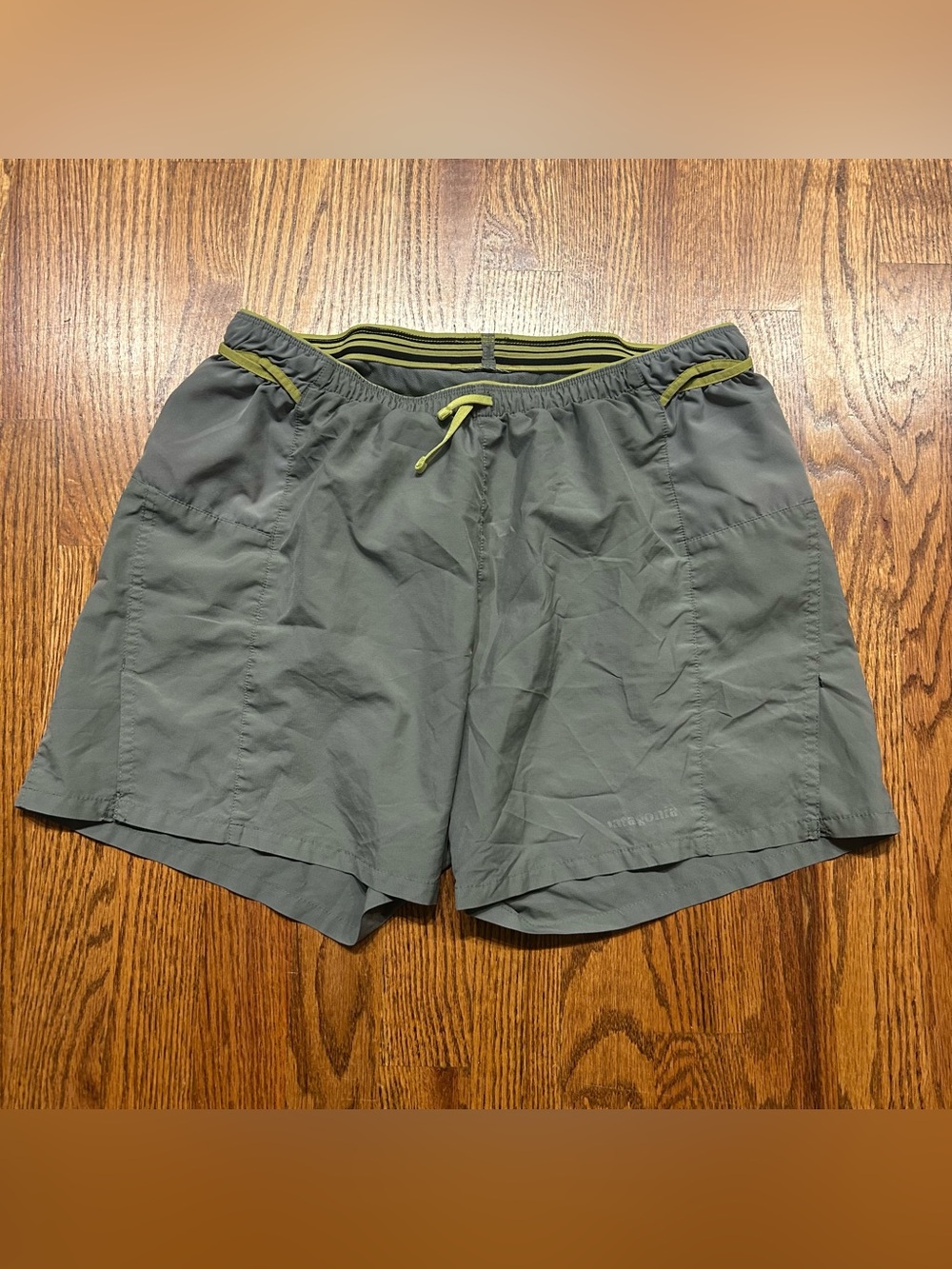 Patagonia Strider Pro Running Shorts Mens Medium Grey & Yellow 5” Active Outdoor